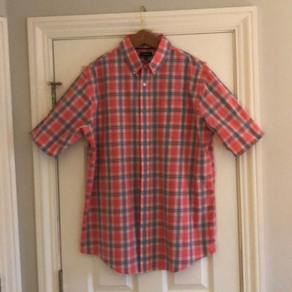 Men’s XL-Tall Short Sleeved Button Down Shirt